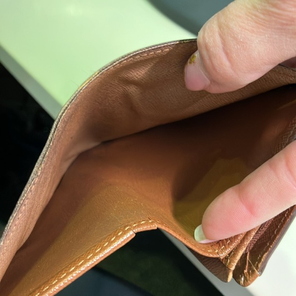 LV Louis Vuitton medium size Tressor wallet in excellent pre-loved condition - Picture 10 of 14